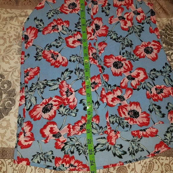 BNWOT c & e blouse - Picture 6 of 7